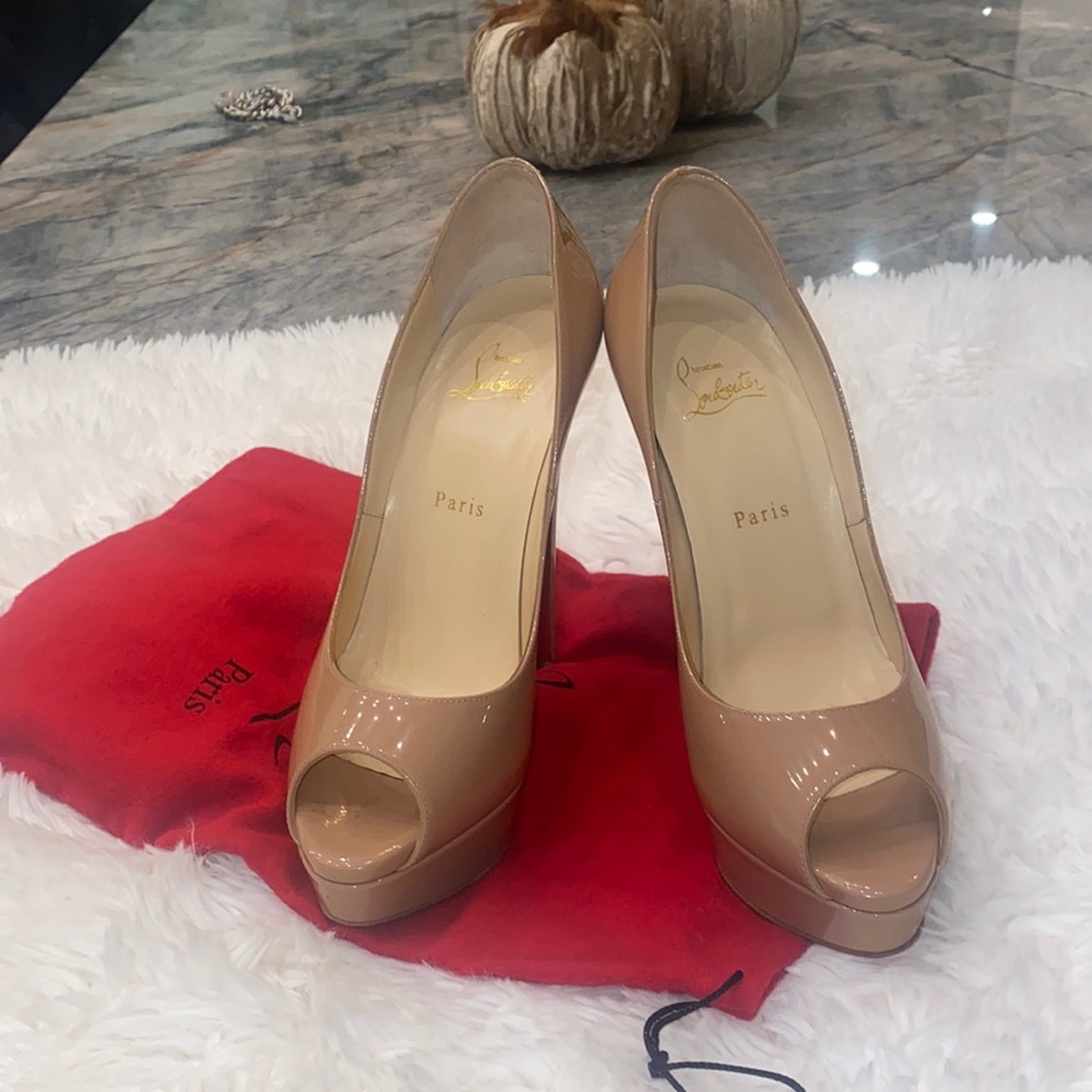 Christian louboutin ❤️ lady Peep size 39